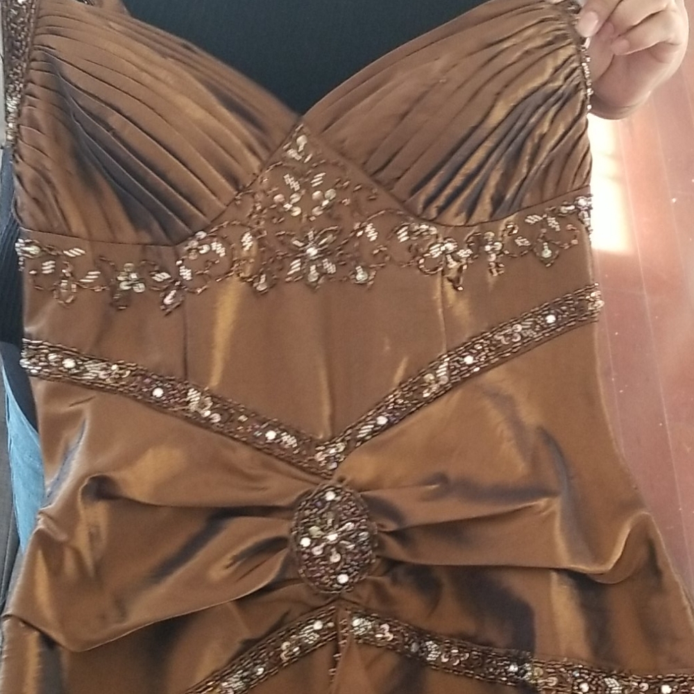 dress - Picture 2 of 6
